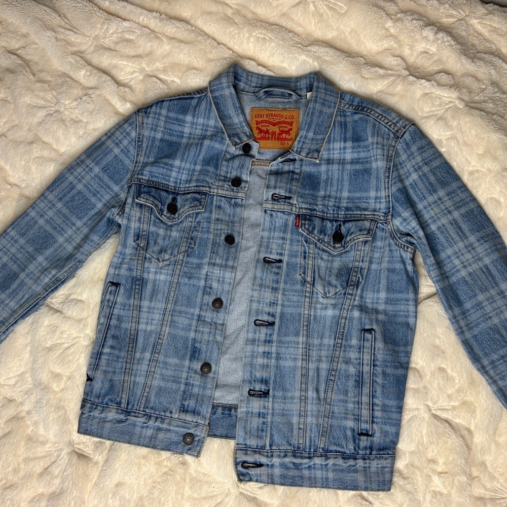 Levi's Truckers denim Jean jacket size small